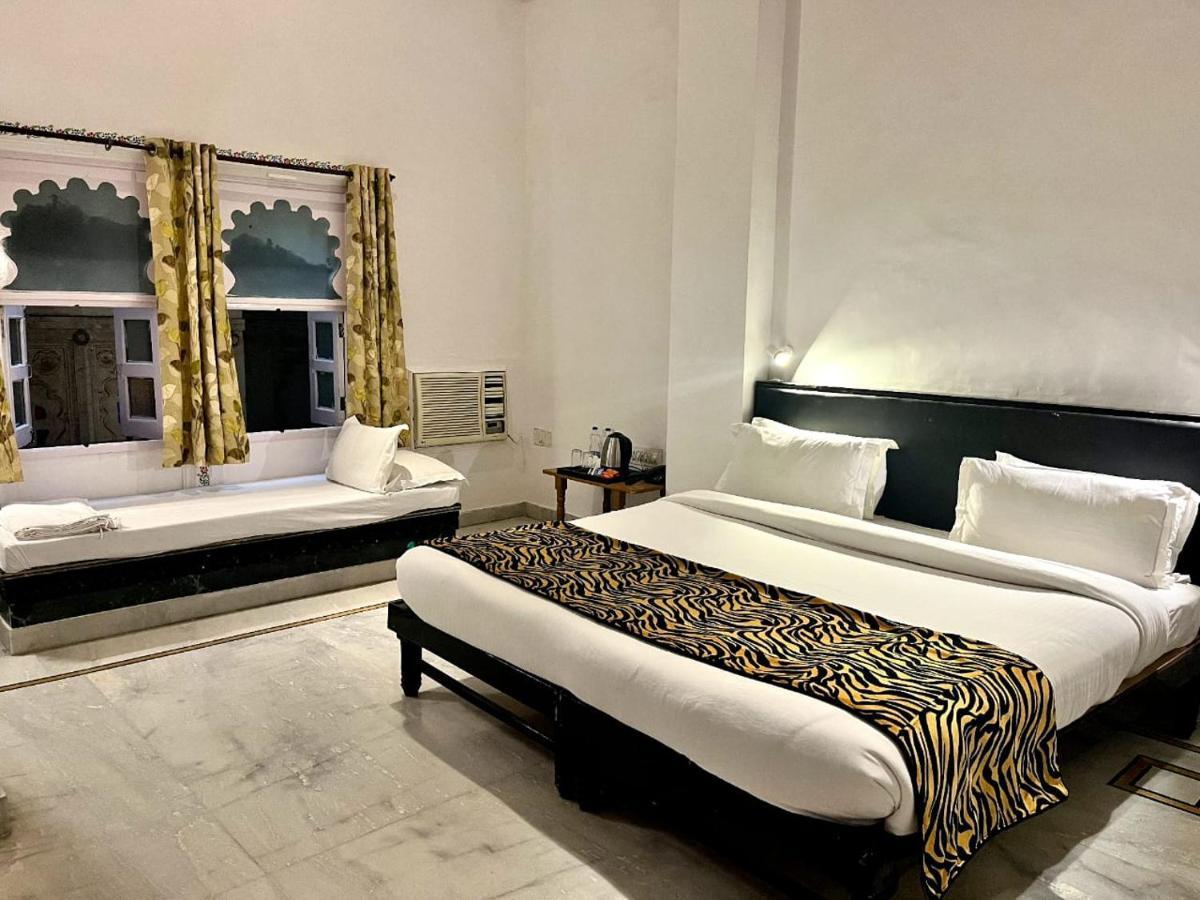 Hotel The Tiger Udaipur Exterior foto