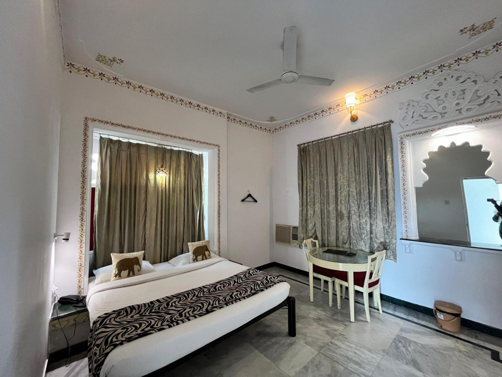 Hotel The Tiger Udaipur Exterior foto